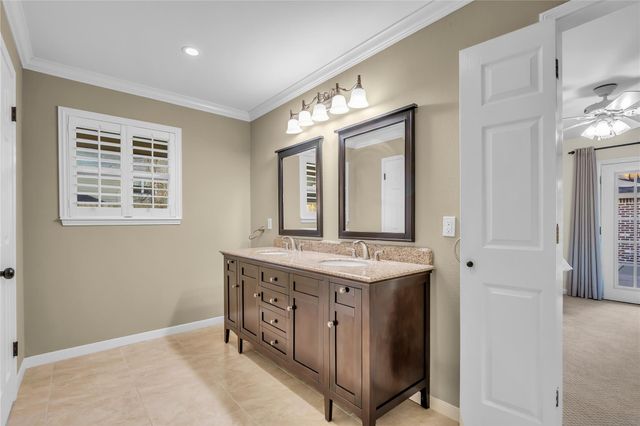 13511 Queensbury Lane, Houston, TX 77079