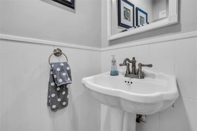 13511 Queensbury Lane, Houston, TX 77079