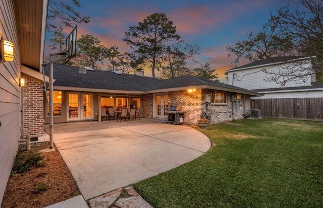 13511 Queensbury Lane, Houston, TX 77079