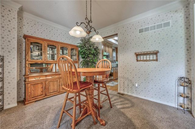 21600 S Lackman Road, Spring Hill, KS 66083