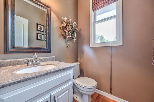 21600 S Lackman Road, Spring Hill, KS 66083