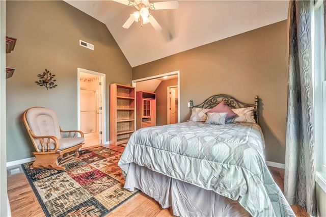 21600 S Lackman Road, Spring Hill, KS 66083
