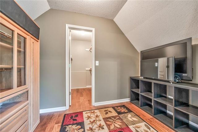 21600 S Lackman Road, Spring Hill, KS 66083
