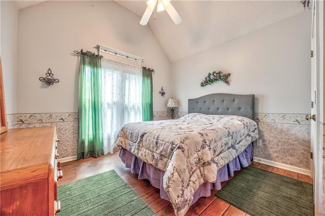 21600 S Lackman Road, Spring Hill, KS 66083