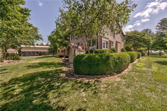 21600 S Lackman Road, Spring Hill, KS 66083