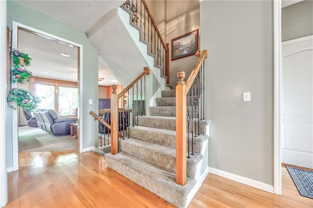 21600 S Lackman Road, Spring Hill, KS 66083