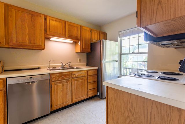 83 Borestone Lane, Burlington, VT 05408