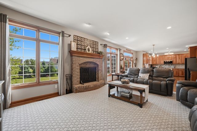 468 Rutland Road, Dekalb, IL 60115