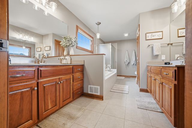 468 Rutland Road, Dekalb, IL 60115