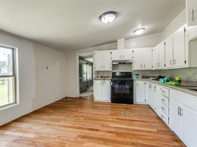 1714 NW 82nd Street, Blanchard, OK 73010