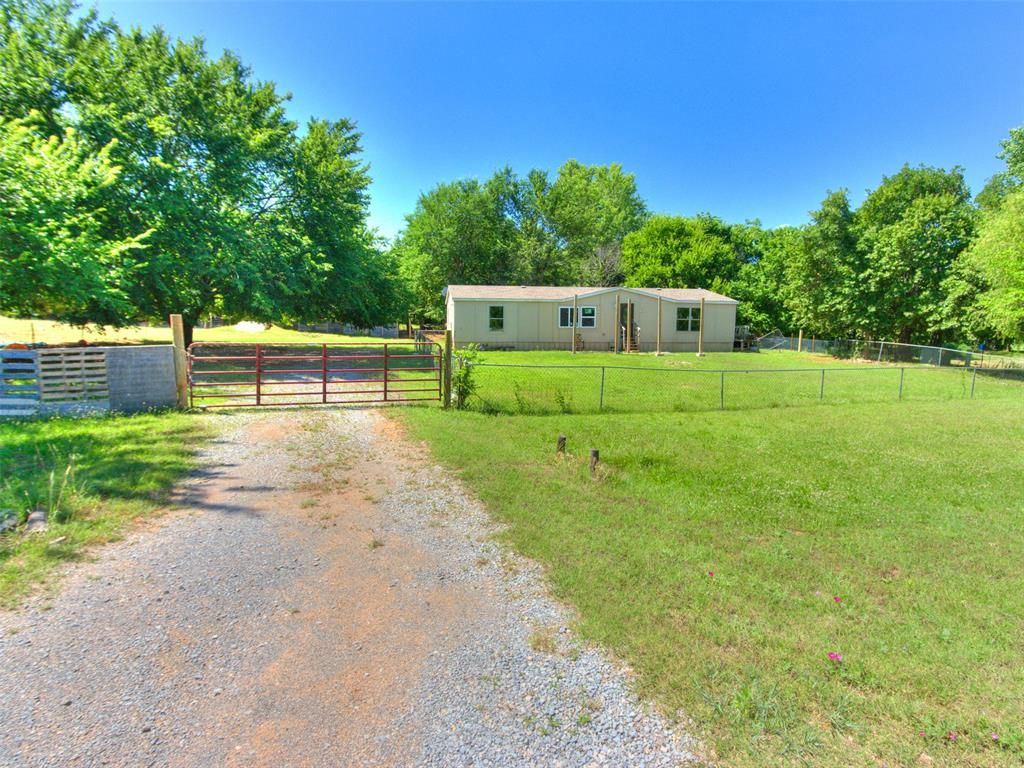 1714 NW 82nd Street, Blanchard, OK 73010