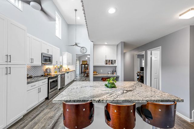 201 Hillcrest Drive, Richmond, TX 77469