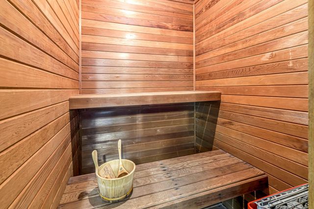 201 Hillcrest Drive, Richmond, TX 77469