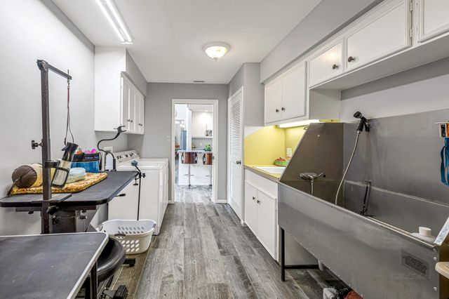 201 Hillcrest Drive, Richmond, TX 77469