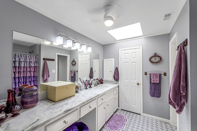 201 Hillcrest Drive, Richmond, TX 77469