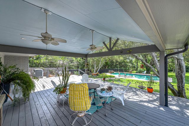 201 Hillcrest Drive, Richmond, TX 77469