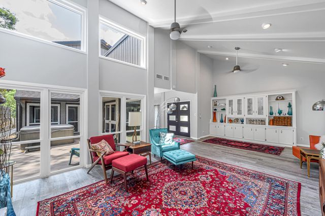 201 Hillcrest Drive, Richmond, TX 77469