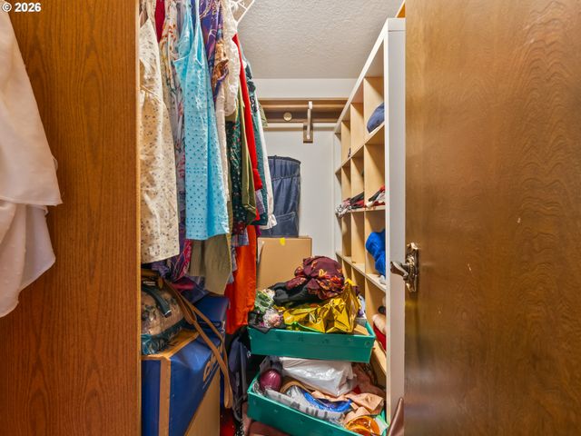 1333 Sw 19TH Dr, Gresham, OR 97080