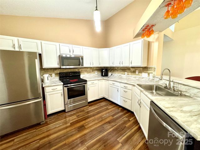 9420 Monarda Court, Charlotte, NC 28216