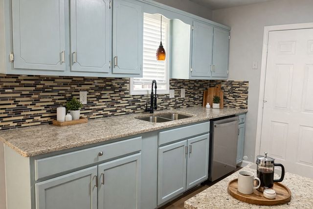 691 Artic Ave, Oak Grove, KY 42262