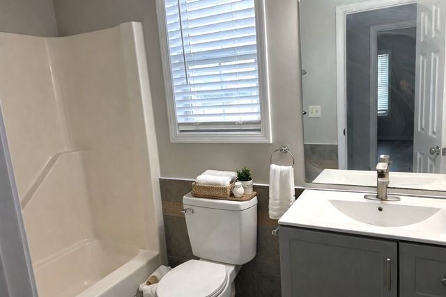 691 Artic Ave, Oak Grove, KY 42262