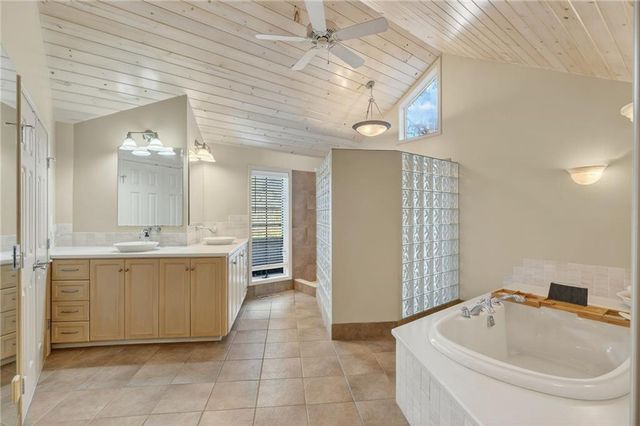 16221 NE 116TH Street, Liberty, MO 64068