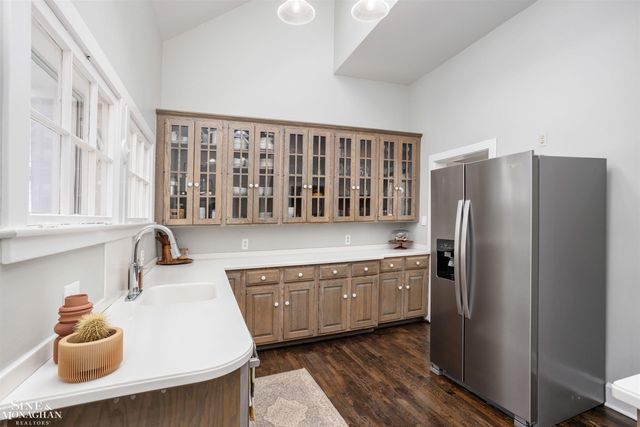 29 Fisher Road, Grosse Pointe, MI 48230