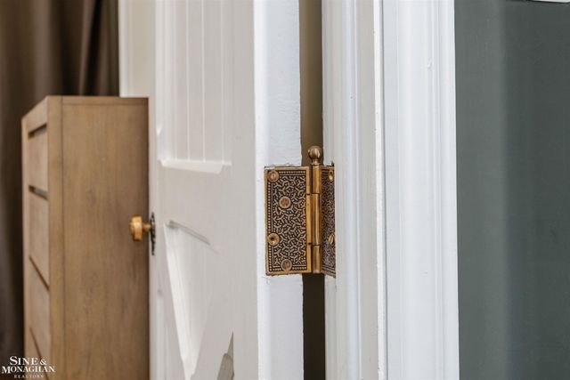 29 Fisher Road, Grosse Pointe, MI 48230