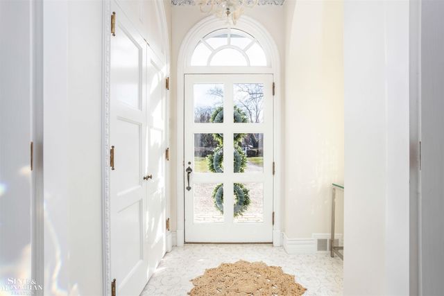 29 Fisher Road, Grosse Pointe, MI 48230