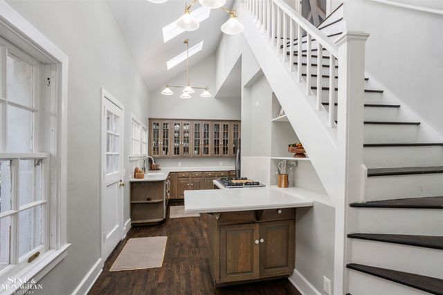 29 Fisher Road, Grosse Pointe, MI 48230