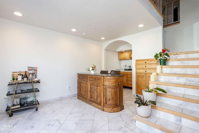 29 Fisher Road, Grosse Pointe, MI 48230