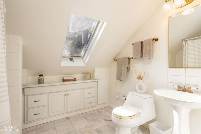 29 Fisher Road, Grosse Pointe, MI 48230