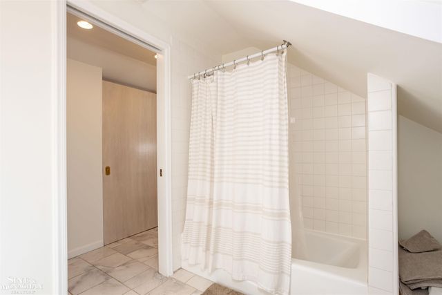 29 Fisher Road, Grosse Pointe, MI 48230