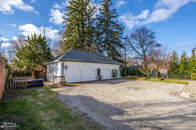 29 Fisher Road, Grosse Pointe, MI 48230