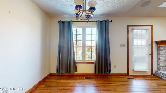 11316 Ashbrooke Gardens Dr, Louisville, KY 40229