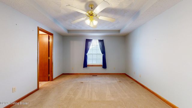 11316 Ashbrooke Gardens Dr, Louisville, KY 40229