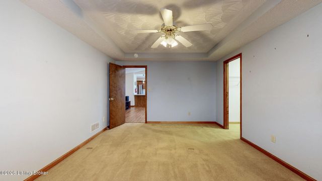 11316 Ashbrooke Gardens Dr, Louisville, KY 40229