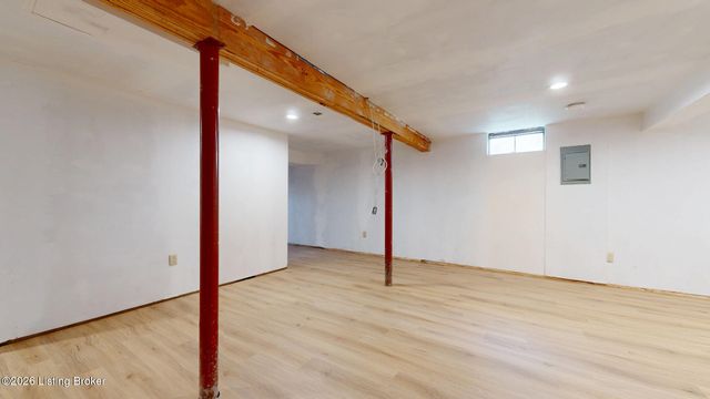 11316 Ashbrooke Gardens Dr, Louisville, KY 40229