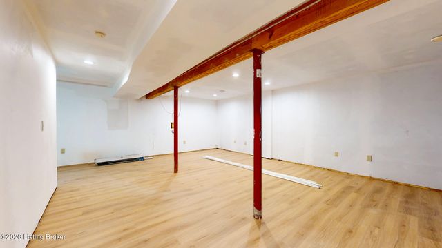 11316 Ashbrooke Gardens Dr, Louisville, KY 40229