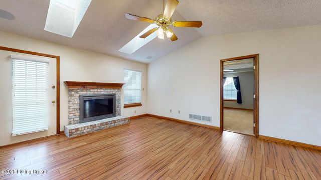 11316 Ashbrooke Gardens Dr, Louisville, KY 40229