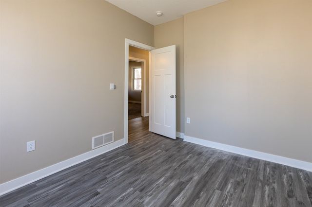 2406 Woodland Avenue, Des Moines, IA 50312