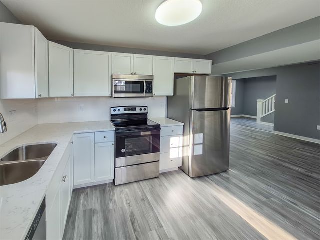 2406 Woodland Avenue, Des Moines, IA 50312