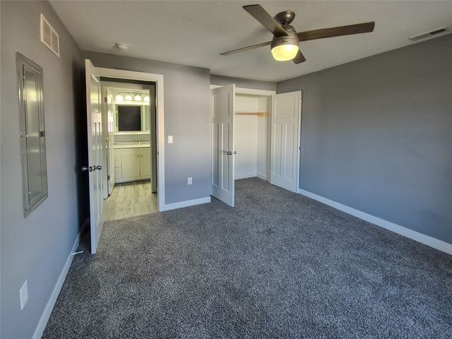 2406 Woodland Avenue, Des Moines, IA 50312