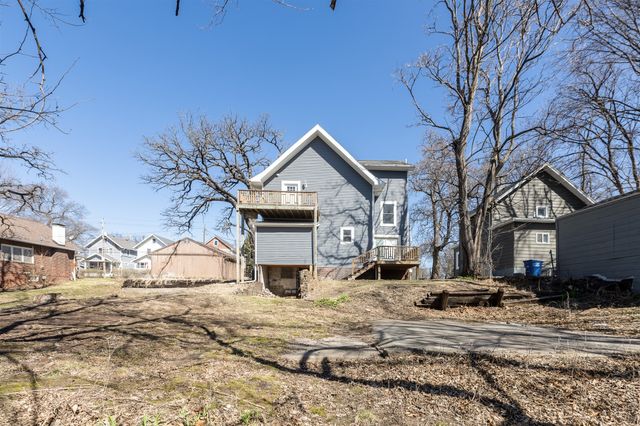 2406 Woodland Avenue, Des Moines, IA 50312