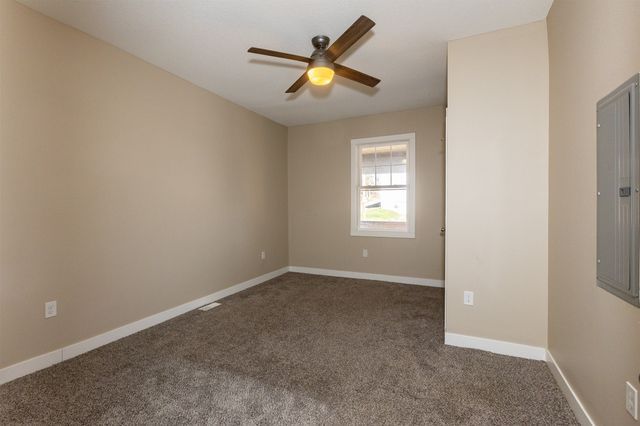 2406 Woodland Avenue, Des Moines, IA 50312