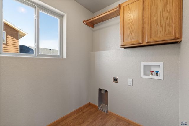 1248 FAIRBANKS DR, Box Elder, SD 57719