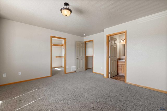 1248 FAIRBANKS DR, Box Elder, SD 57719