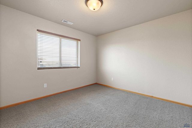 1248 FAIRBANKS DR, Box Elder, SD 57719