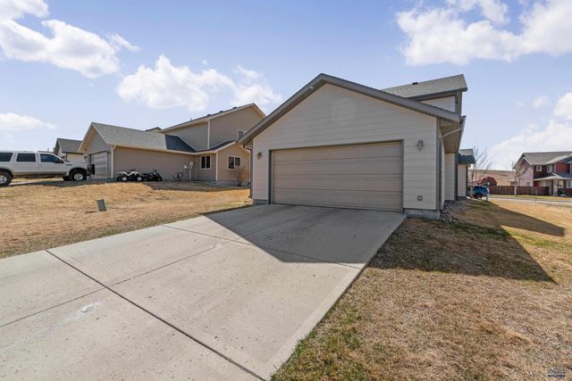 1248 FAIRBANKS DR, Box Elder, SD 57719