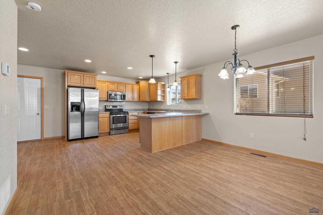 1248 FAIRBANKS DR, Box Elder, SD 57719